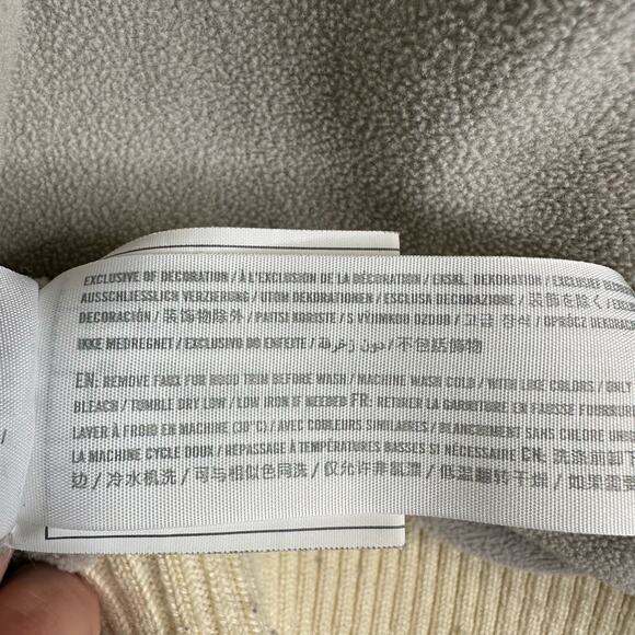 Abercrombie & Fitch Womens size XS Nylon Hooded Puffer Coat Jacket Cream - Picture 9 of 11